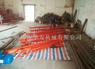 點擊查看詳細信息<br>標(biāo)題：華友機械直滑式吊運機發(fā)貨現(xiàn)場 閱讀次數(shù)：7706