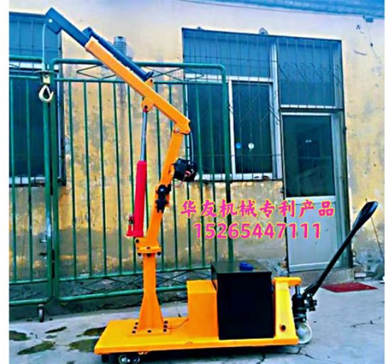 點(diǎn)擊查看詳細(xì)信息<br>標(biāo)題：裝車(chē)卸貨用小吊機(jī) 閱讀次數(shù)：3252