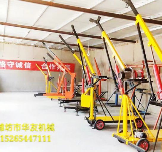 點(diǎn)擊查看詳細(xì)信息<br>標(biāo)題：裝車(chē)卸貨用小吊機(jī) 閱讀次數(shù)：3251